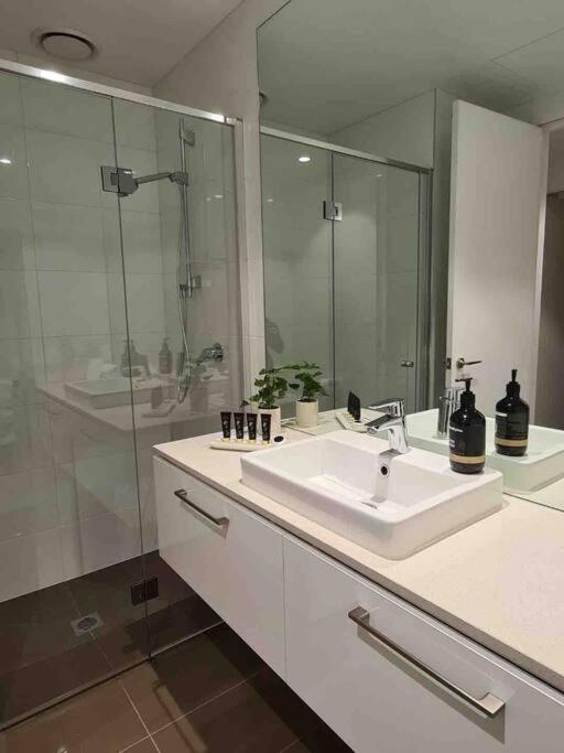 Lux 3 Bedroom Apartment In Southbank เมลเบิร์น ภายนอก รูปภาพ